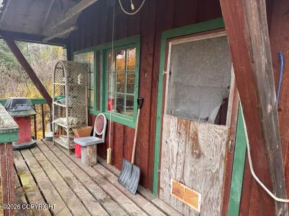 38740 Mushroom St, Homer, AK 99603