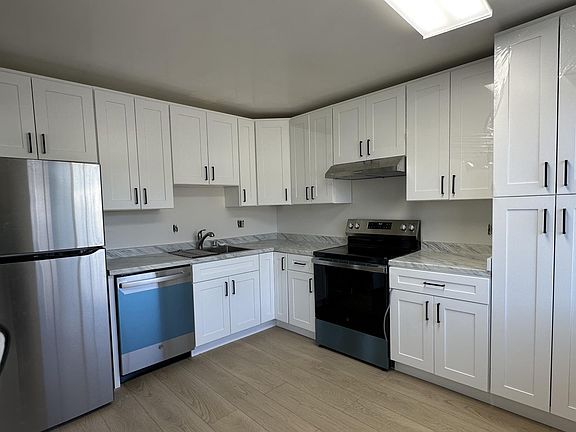2nd image of 1610 Ottawa Ct
