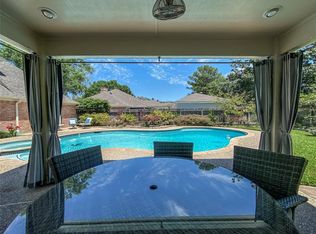 7618 Club Lake Dr, Houston, TX 77095