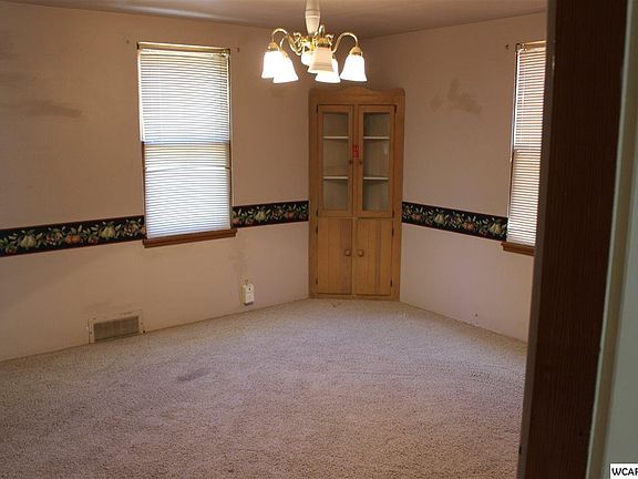 3rd image of 1328 Sherwood St