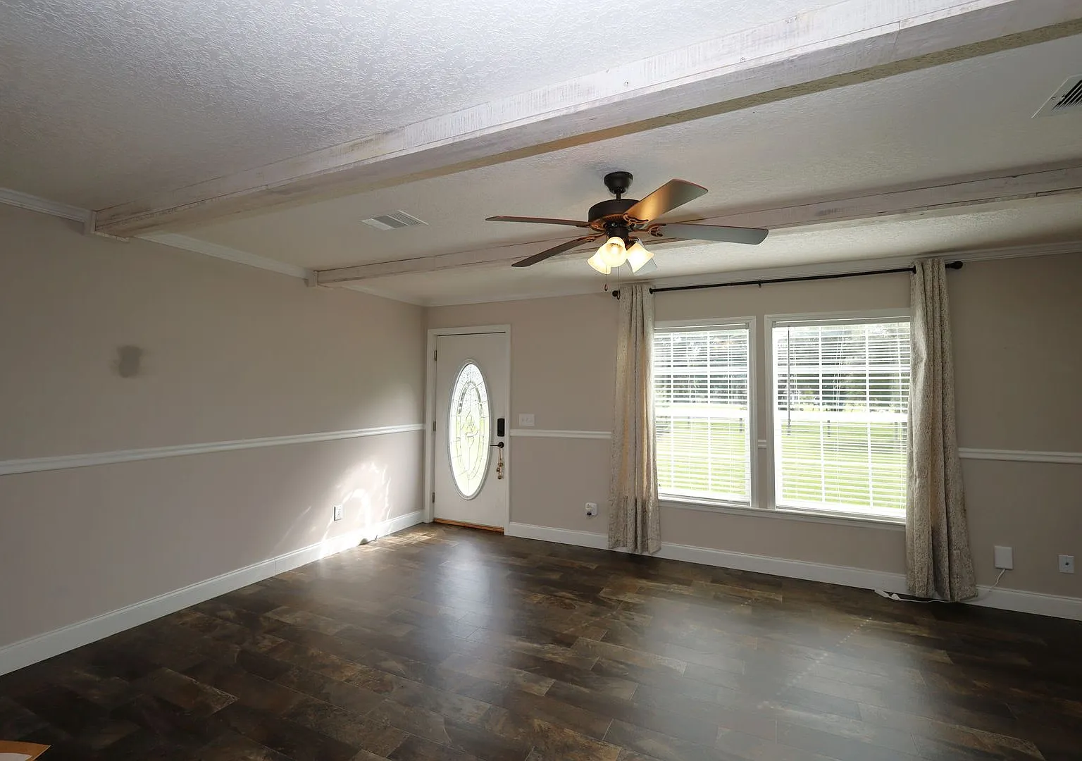 596 S Hwy 135 — Photo 4