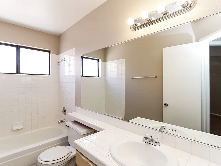 131 Monteen Dr — Photo 14