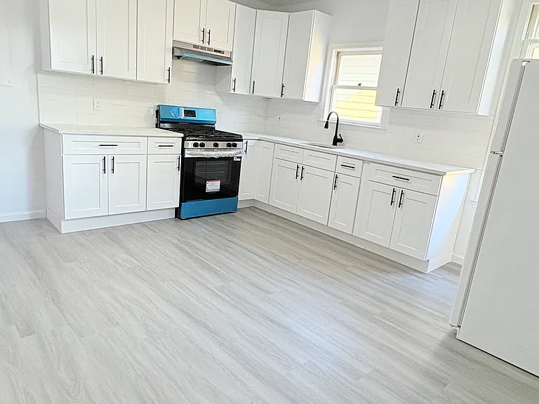 474 Washington Ave #2 — Photo 5