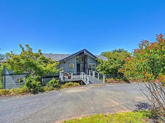 3rd image of 12253 Wanderer Rd
