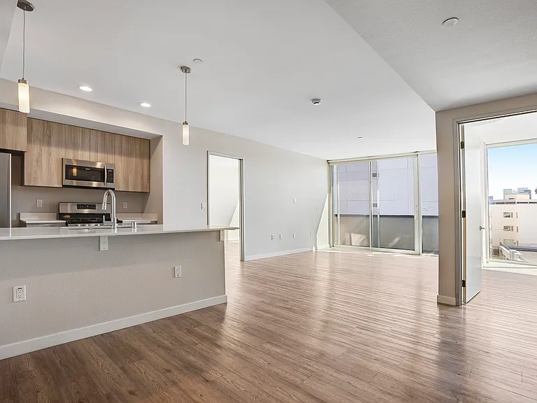 16300 Ventura Blvd #312 — Photo 22