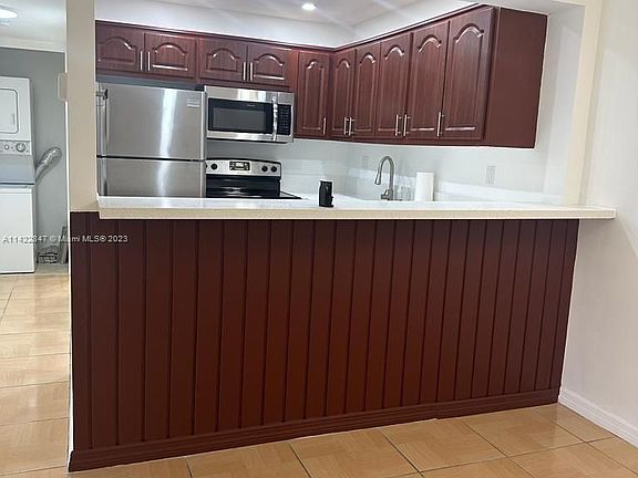 4th image of 5905 Washington St APT 240