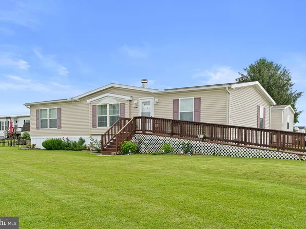 196 Chesapeake Est, Thomasville, PA 17364