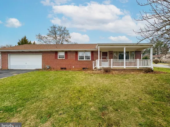 100 Clover Hill Rd, Dallastown, PA 17313