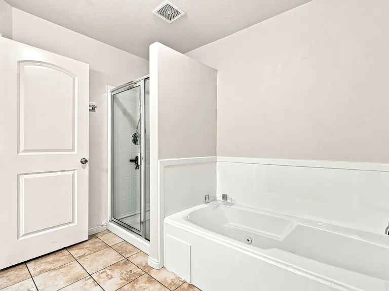 152 S 930th St E — Photo 19