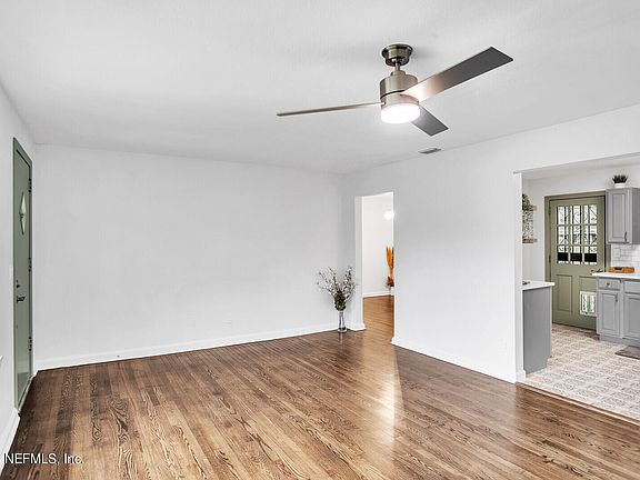5th image of 1007 BRIERFIELD Drive