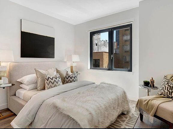 4th image of 350 45th St #3B