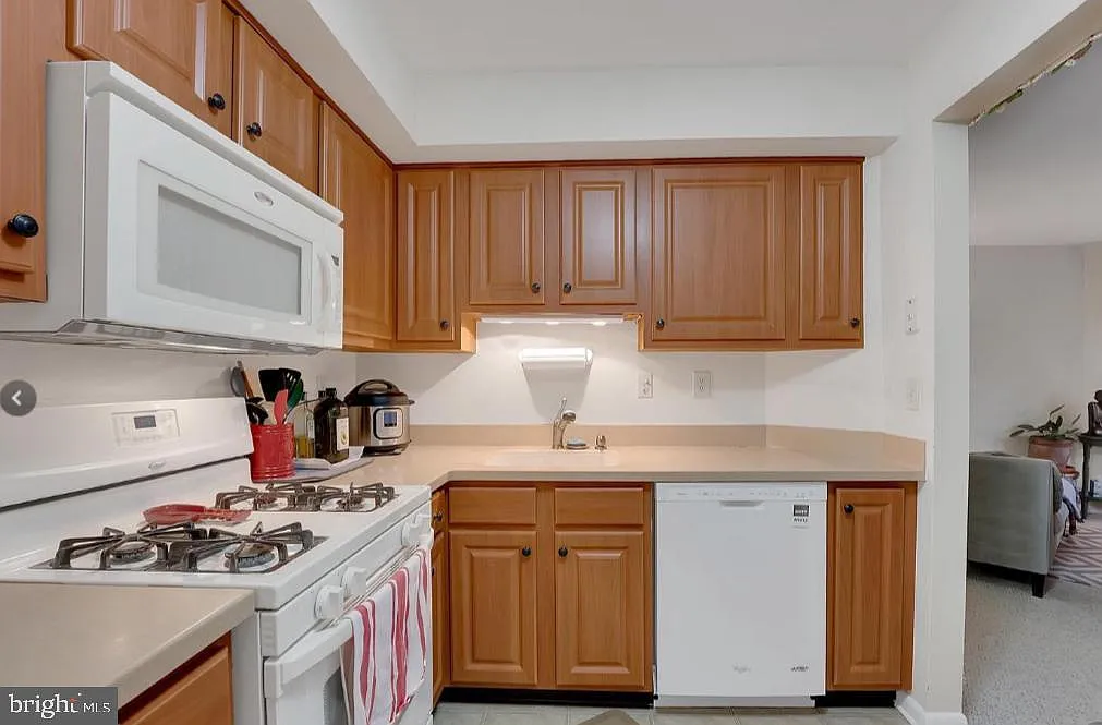 2 bed, 1138 sqft, $2,550 — Photo 4