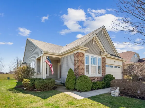 909 Scottsdale Dr, Hampshire, IL 60140