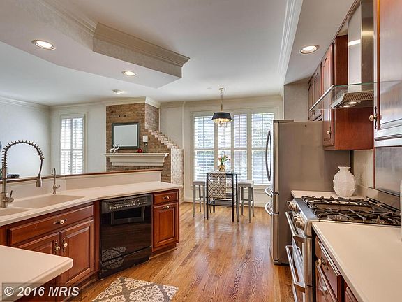 5th image of 1469 Hampton Ridge Dr