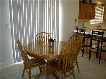 5th image of 823 Willow Park Ln