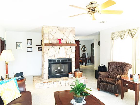 2nd image of 2190 Vista Ter