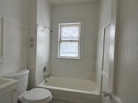 5th image of 459 E 117th St #3