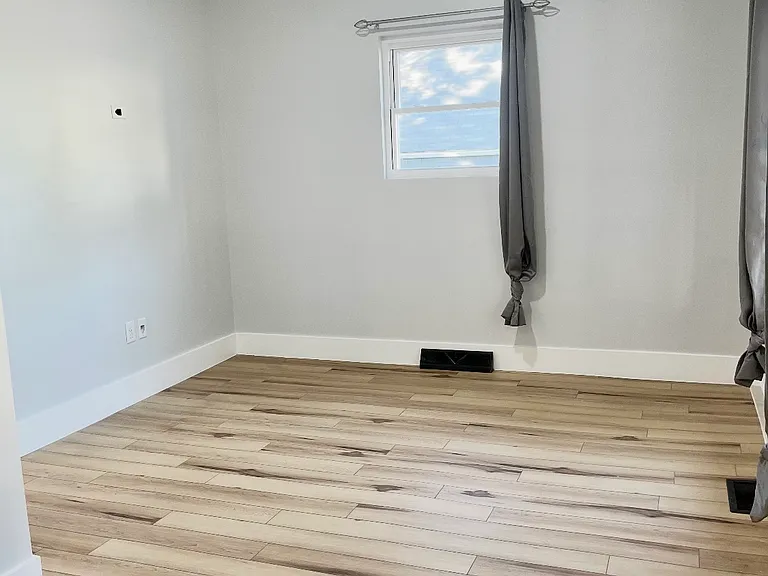 230 Brook St — Photo 3