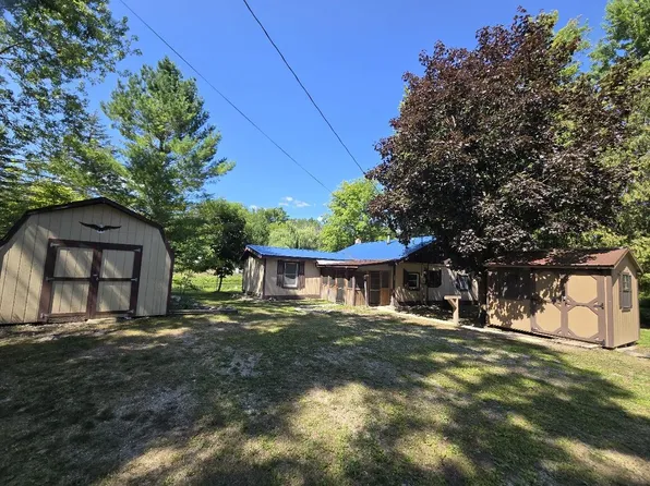 17923 2nd St, Barryton, MI 49305