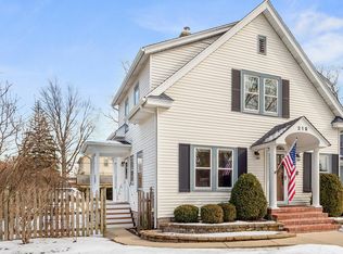 219 N Stone Ave, La Grange, IL 60525