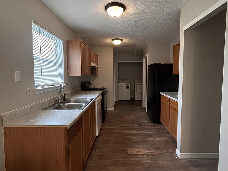 2219 Summer Breeze Way — Photo 5