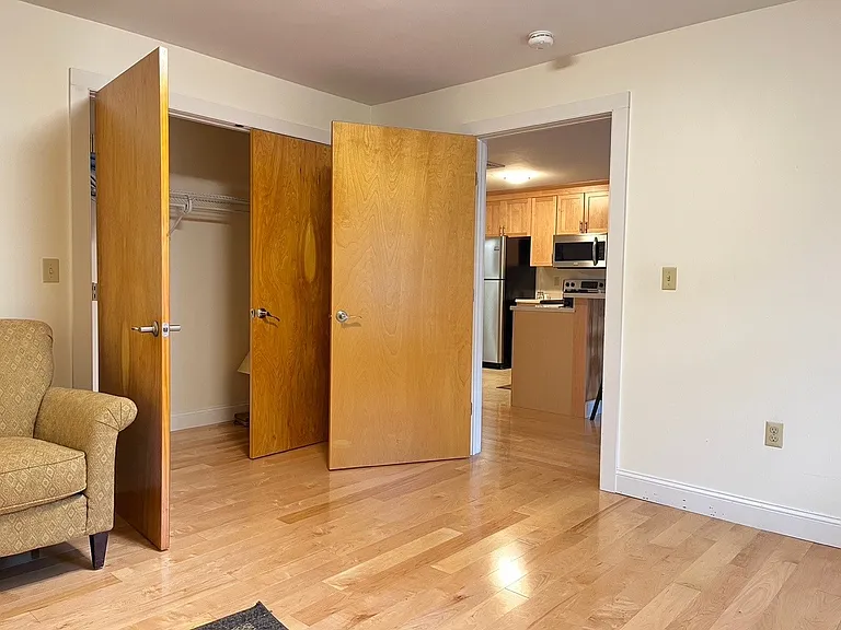 33 Bridge St #1 — Photo 3