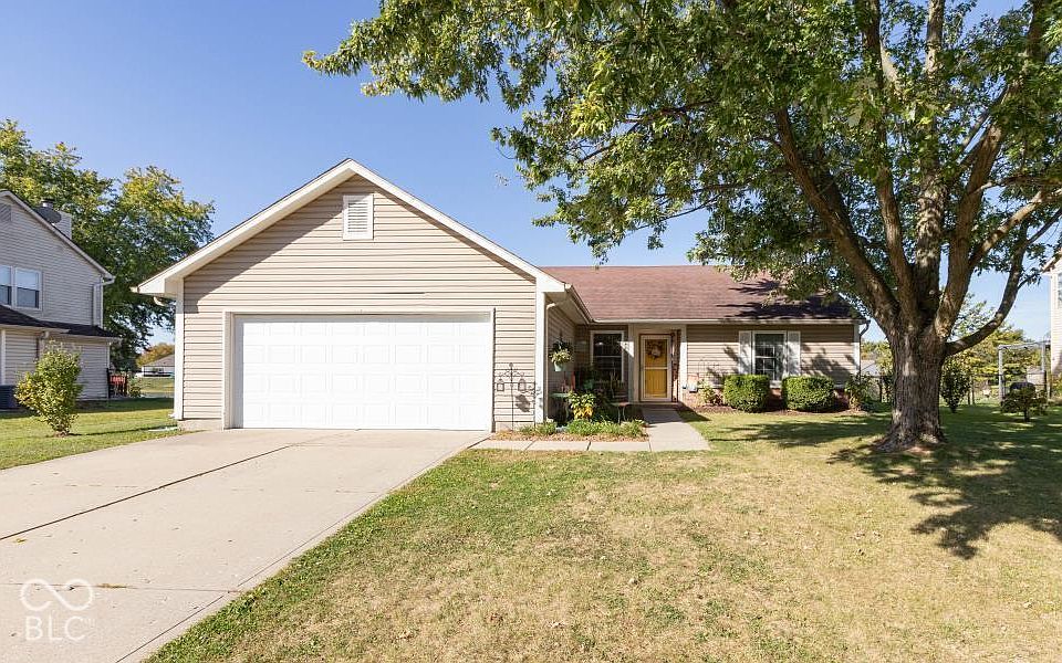 1st image of 552 Nicole Blvd