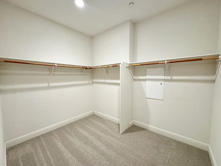 2179 Eva St — Photo 15