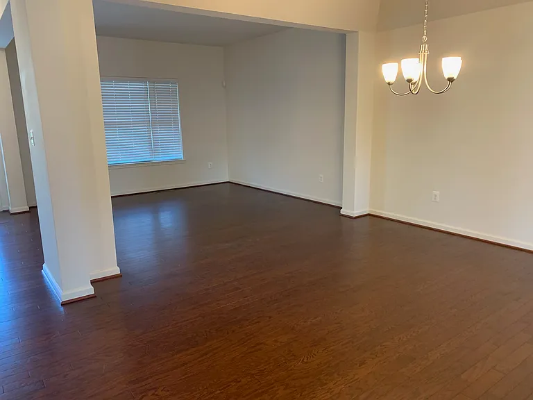 7906 Sibley Way — Photo 5