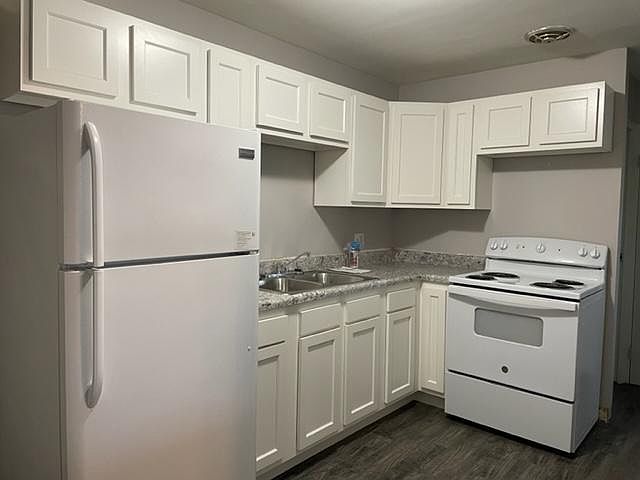 Brand new kitchen cupboards and countertops