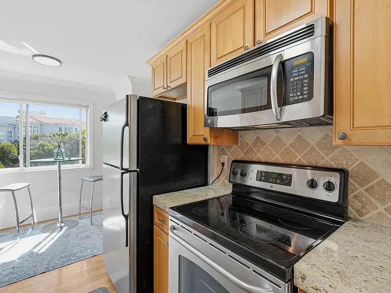 198 Dolores St #4 — Photo 14