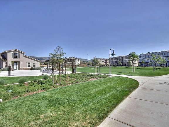 4th image of 17080 Pistache Dr