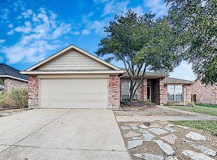 1075 Winding Creek Dr, Cedar Hill, TX 75104