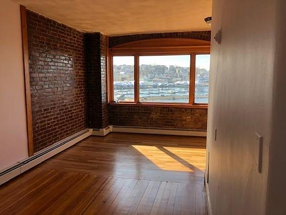 5th image of 235 Washington Ave APT 5