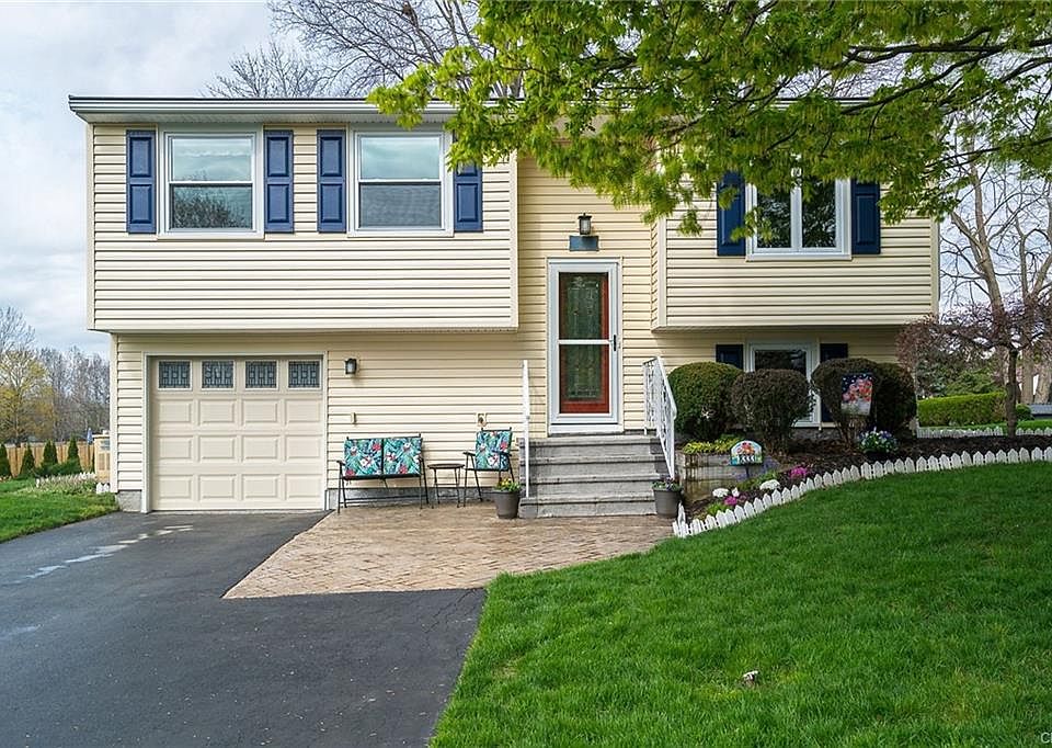 1st image of 8333 Pansy Dr