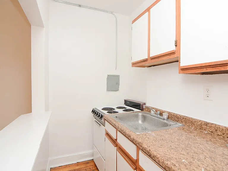 3345 N Marshfield Ave #904 — Photo 3