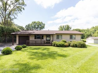 703 Ringwood Rd, McHenry, IL 60051