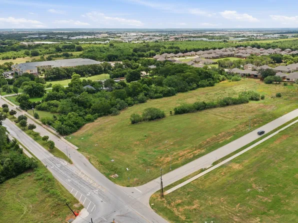 1340 W Broad St, Mansfield, TX 76063