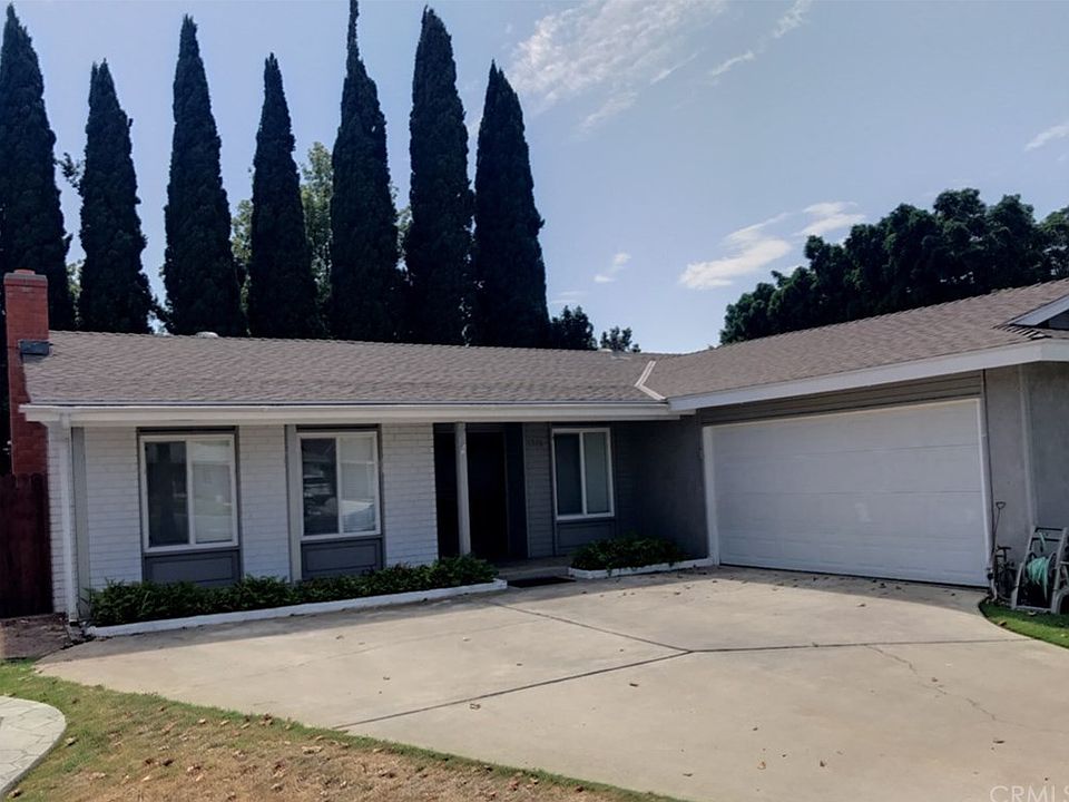 1st image of 1218 E Park Ln
