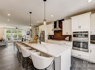 211 Tamala St, Davidson, NC 28036