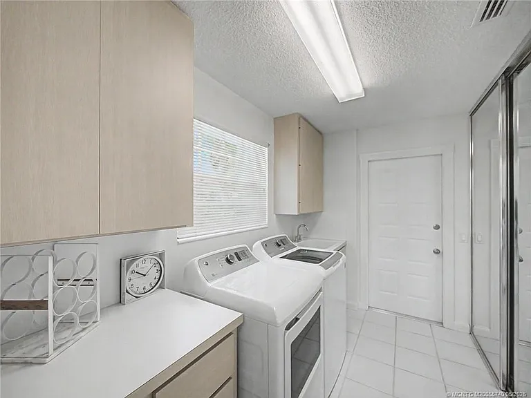 8357 SE Double Tree Dr — Photo 14