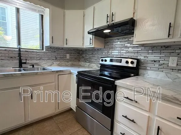 1541 S 21st St, Lincoln, NE