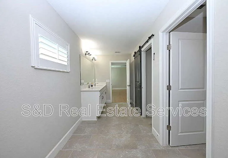 4435 Lake Hancock Rd — Photo 40