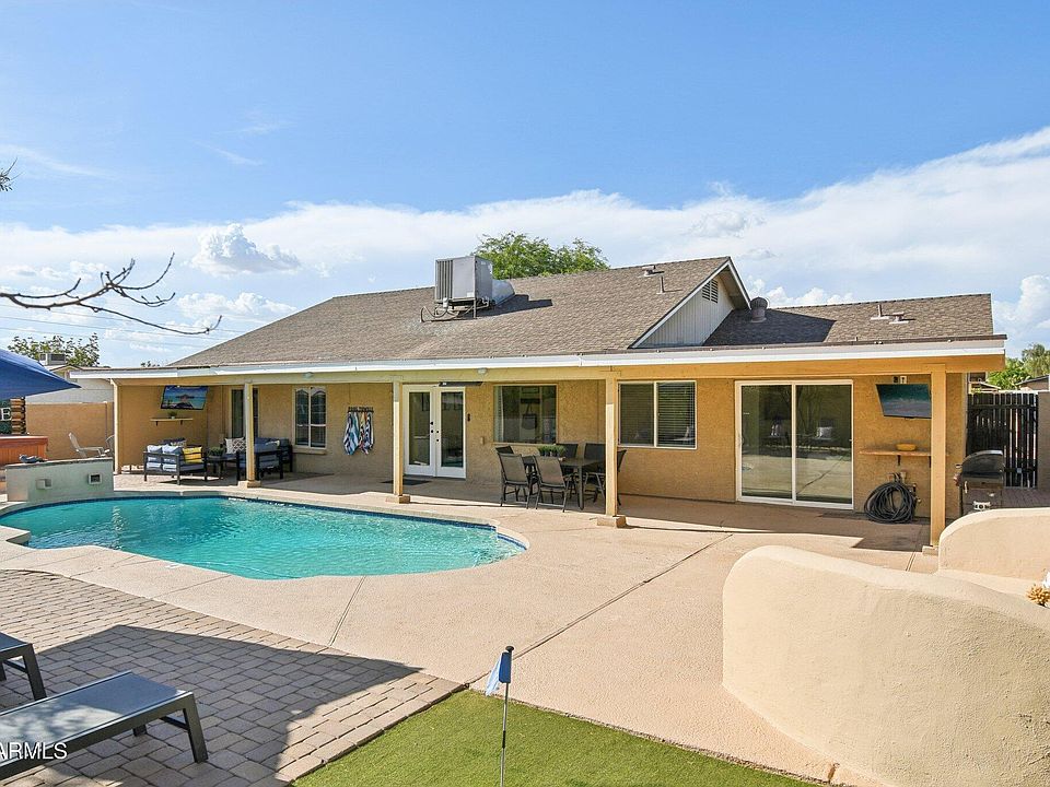 1st image of 8819 E ALTADENA Avenue