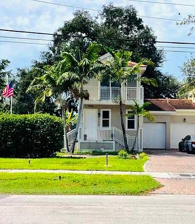 1st image of 2915 SW 15th Ave