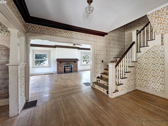 5th image of 5813 N Williams Ave