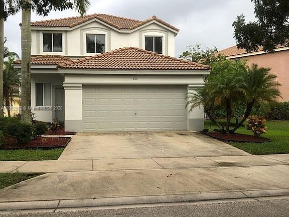 2nd image of 927 Golden Cane Dr