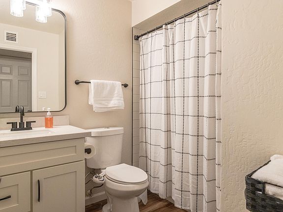5th image of 4617 E La Puente Ave