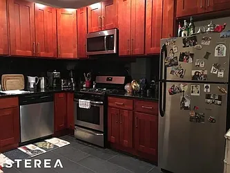 Rented by Sterea Agency