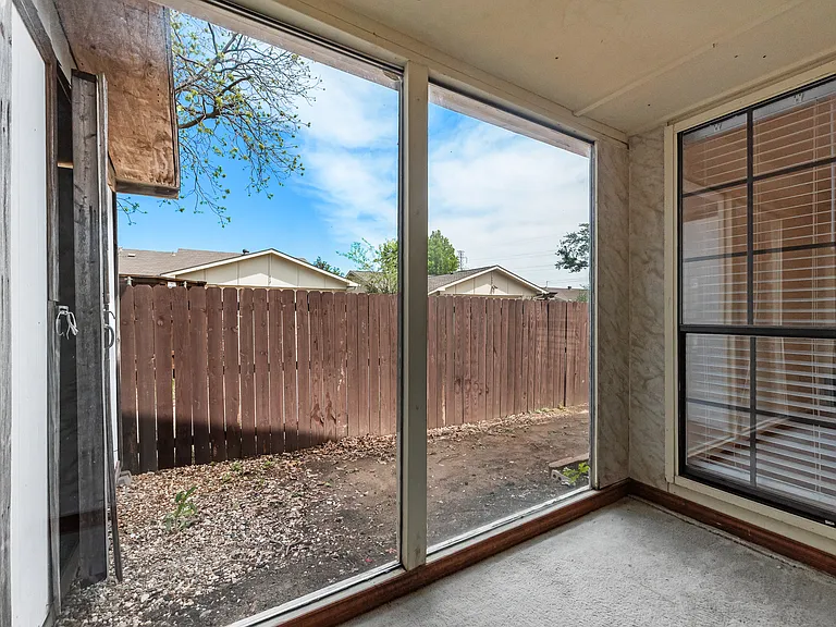 3316A John Muir Ct — Photo 27